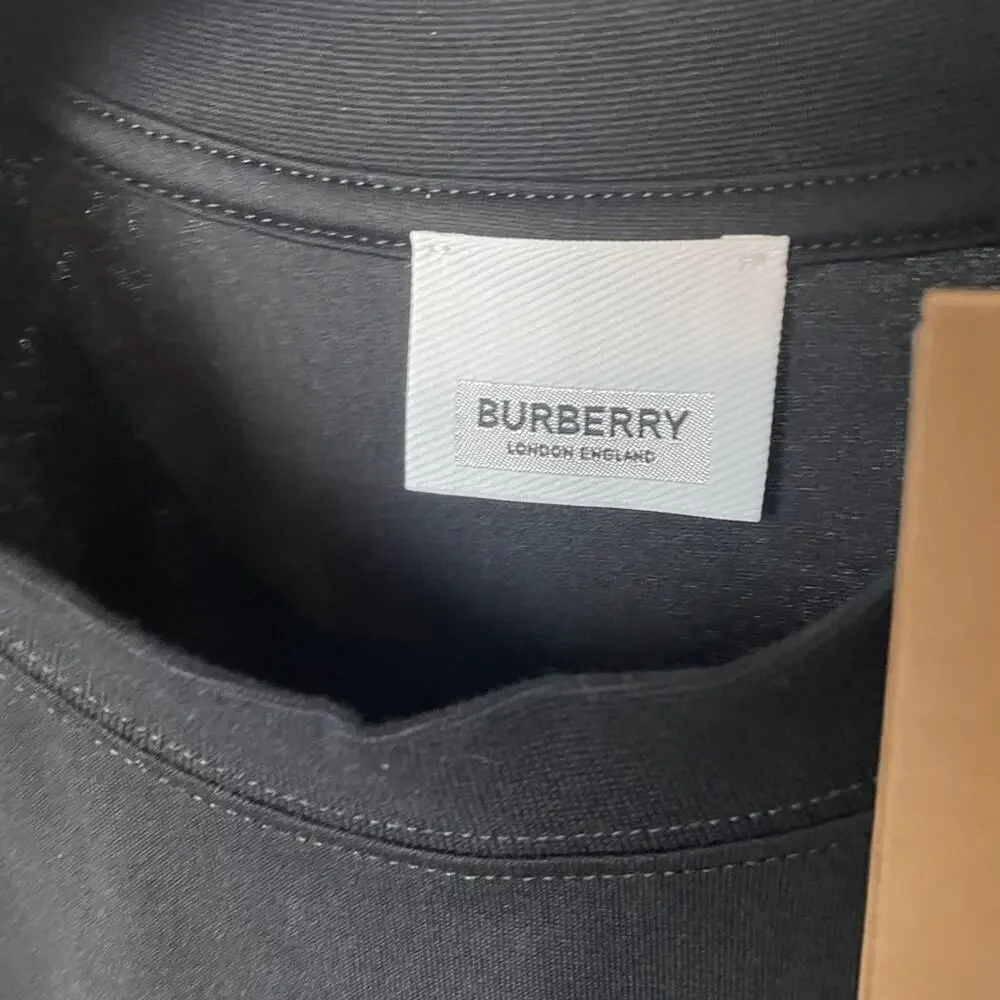 Burberry women’s brand new tshirt L - Picture 4 of 6